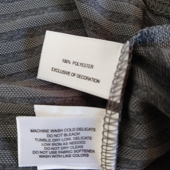 Cutter and Buck CB Drytec Polo Size Medium. - Picture 6 of 6